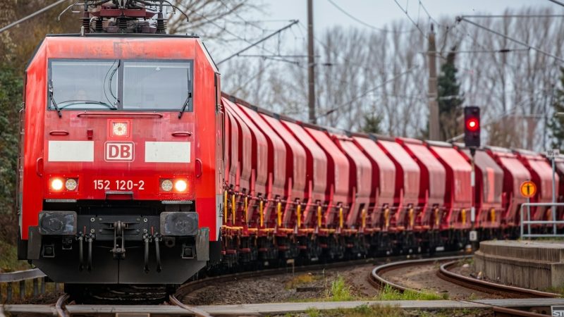 Extrem-Niedrigwasser: Güterbahn statt Sonntagsfahrverbot